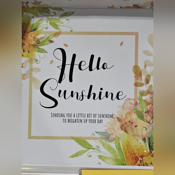 Hello Sunshine Gift Box - Picture 3 of 8